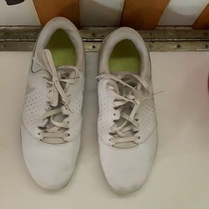 Nike cheer shoes
